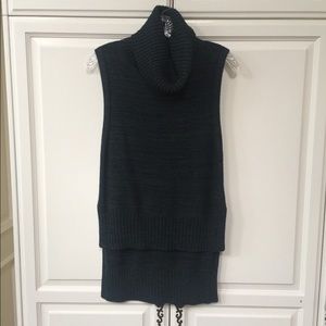 BANANA REPUBLIC Sleeveless Sweater